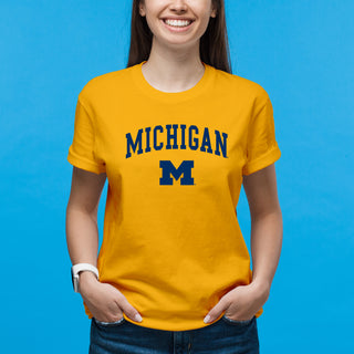 Arch Logo University of Michigan Basic Cotton Short Sleeve T Shirt - Gold